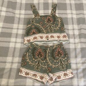 Source Unknown Olive Green & Tan Floral Cropped Romper Set